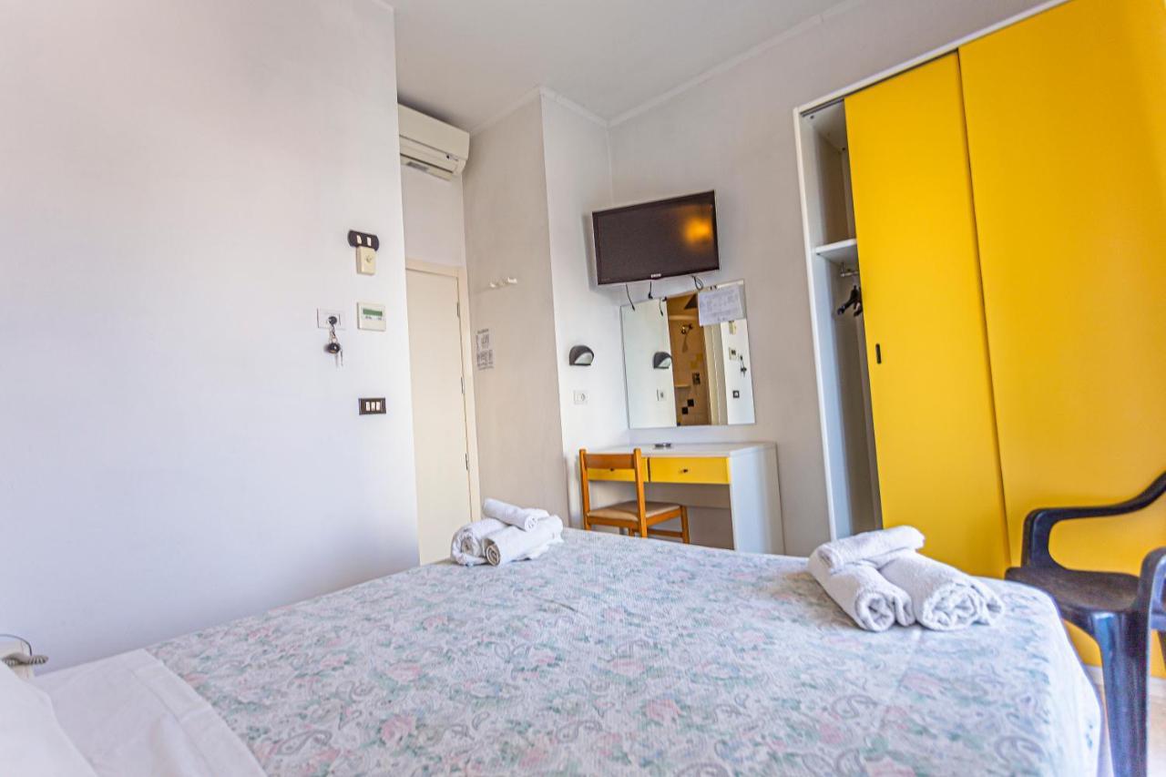Hotel Continental Bellaria-Igea Marina Exteriér fotografie
