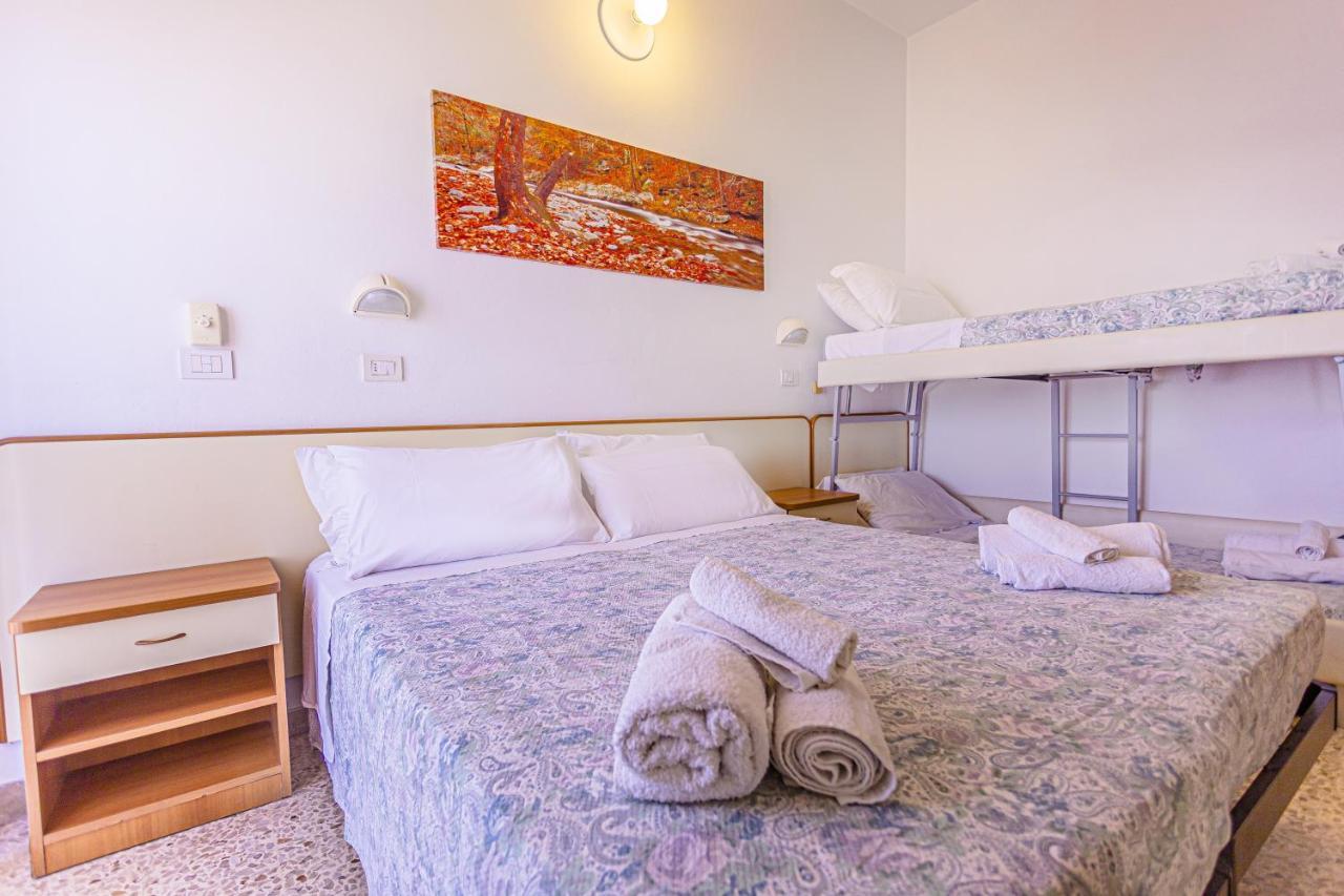 Hotel Continental Bellaria-Igea Marina Exteriér fotografie